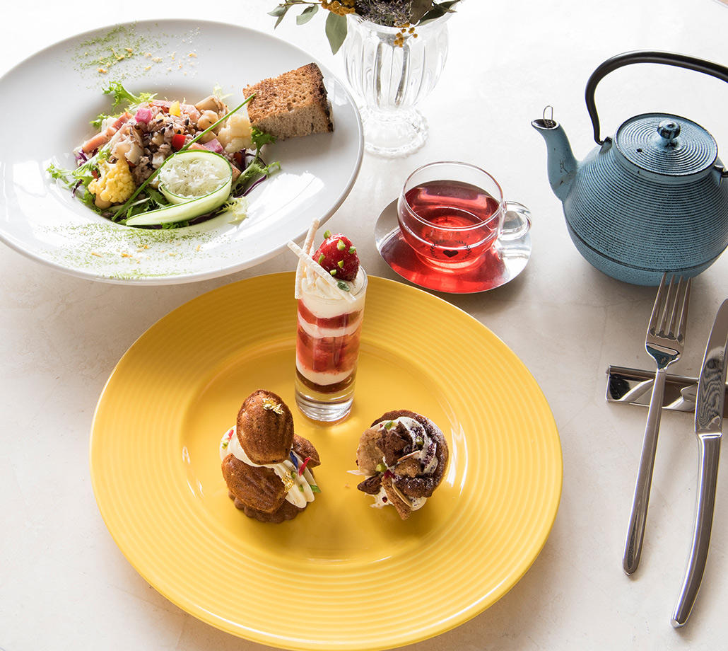 SALON BAKE & TEA JUN